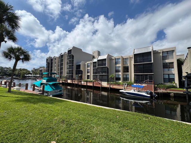 6 Royal Palm Way 202, Boca Raton, FL 33432