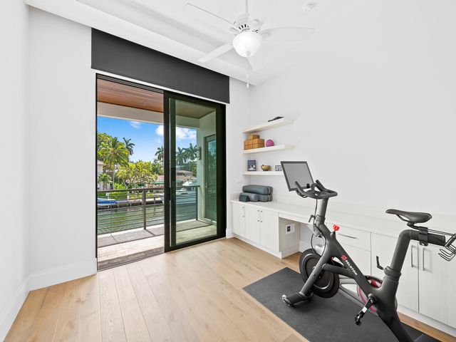 301 NE 23RD Avenue, Fort Lauderdale, FL 33305