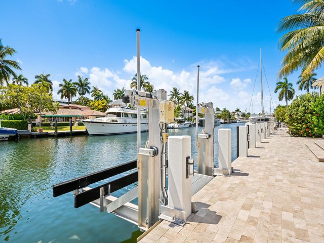 301 NE 23RD Avenue, Fort Lauderdale, FL 33305