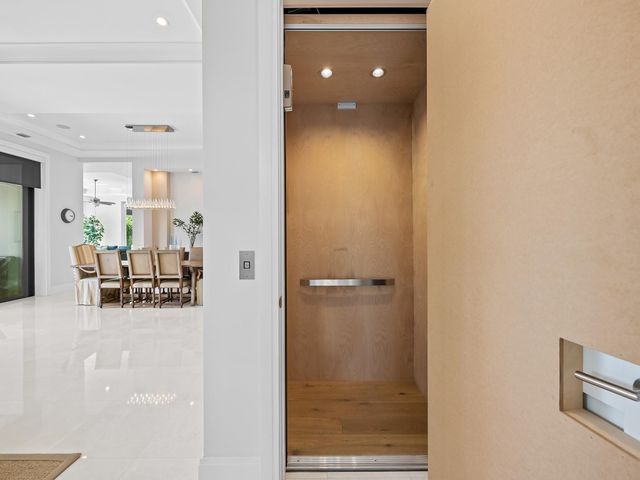 301 NE 23RD Avenue, Fort Lauderdale, FL 33305