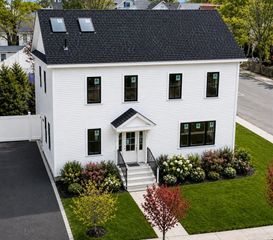 128 Carey Ave 1, Watertown, MA 02472