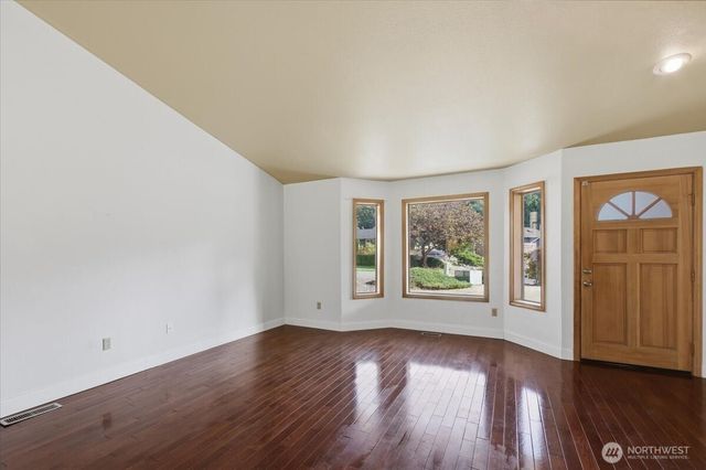 14016 SE 156th Court, Renton, WA 98058