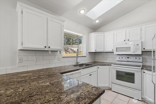 14016 SE 156th Court, Renton, WA 98058
