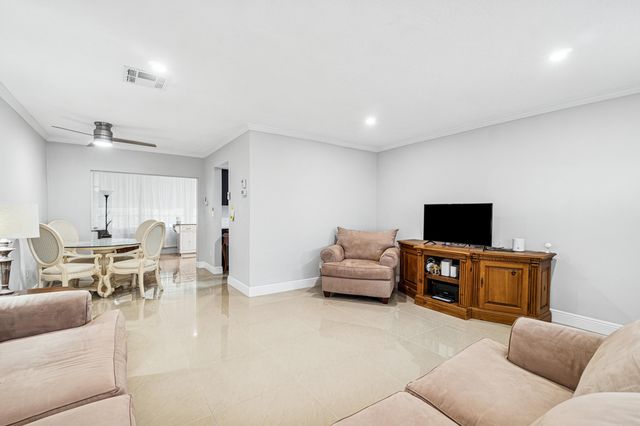 904 SW 5th Avenue, Boynton Beach, FL 33426