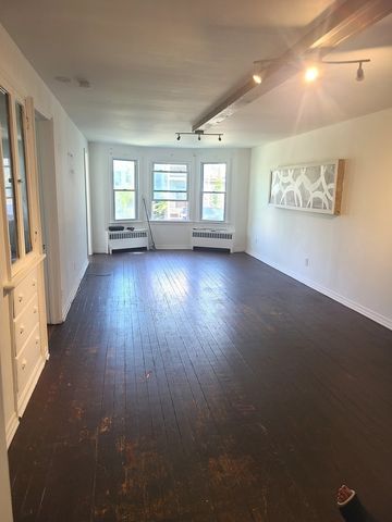 9542 S Avenue M, Chicago, IL 60617