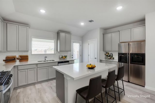 2221 Peters Colony Drive, Little Elm, TX 75036