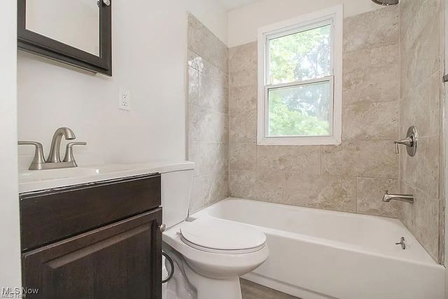 2337 Greenvale Road, Cleveland, OH 44121