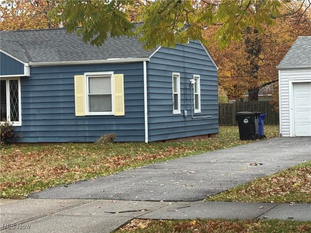 2337 Greenvale Road, Cleveland, OH 44121