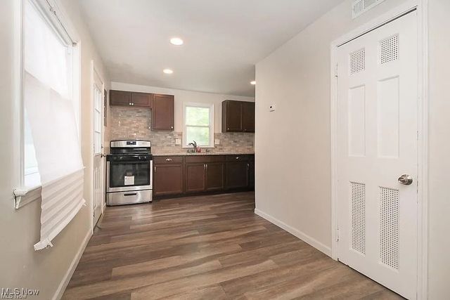 2337 Greenvale Road, Cleveland, OH 44121