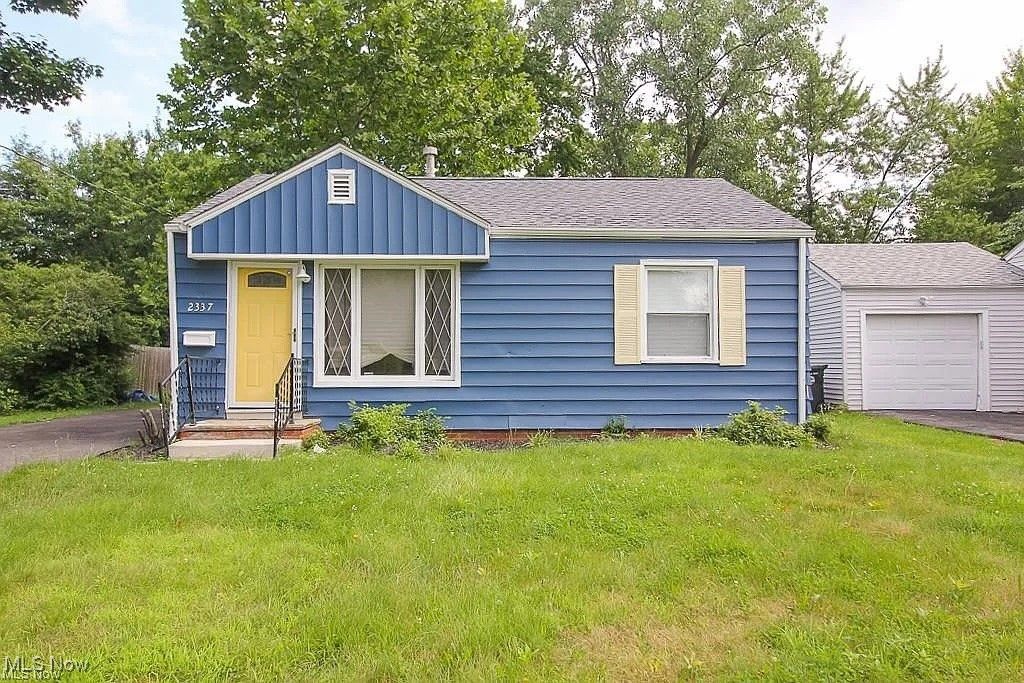 2337 Greenvale Road, Cleveland, OH 44121
