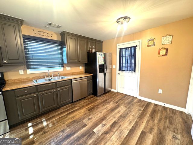 5609 Oconee Street, Lula, GA 30554