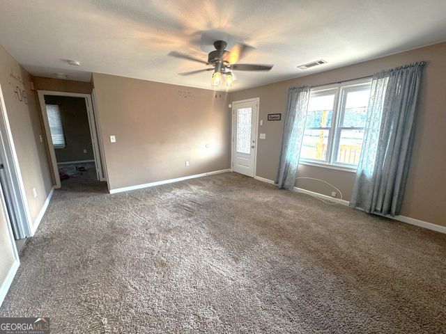 5609 Oconee Street, Lula, GA 30554