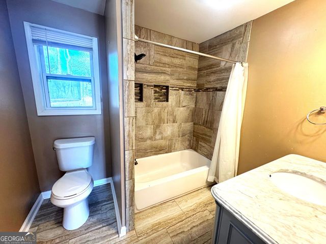 5609 Oconee Street, Lula, GA 30554