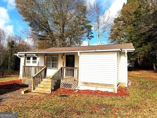 5609 Oconee Street, Lula, GA 30554