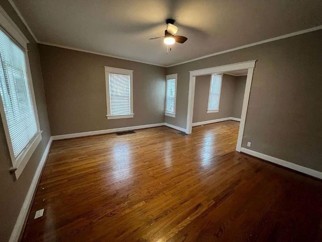 3217 Thompson Avenue, Kansas City, MO 64124