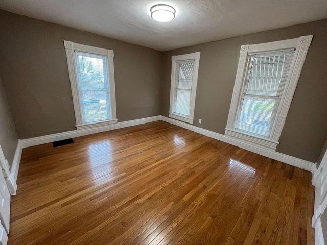 3217 Thompson Avenue, Kansas City, MO 64124