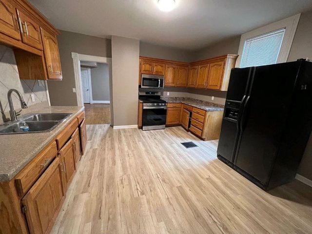 3217 Thompson Avenue, Kansas City, MO 64124