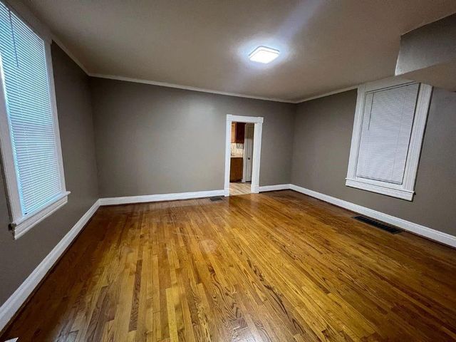 3217 Thompson Avenue, Kansas City, MO 64124