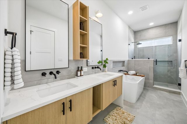 1423 E 36th Street, Houston, TX 77022