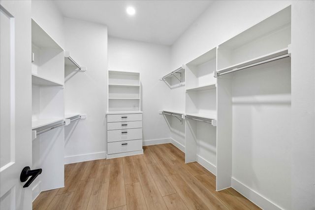 1423 E 36th Street, Houston, TX 77022