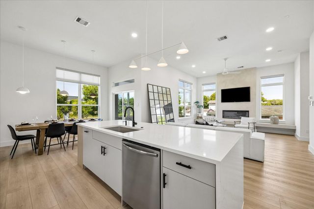 1423 E 36th Street, Houston, TX 77022