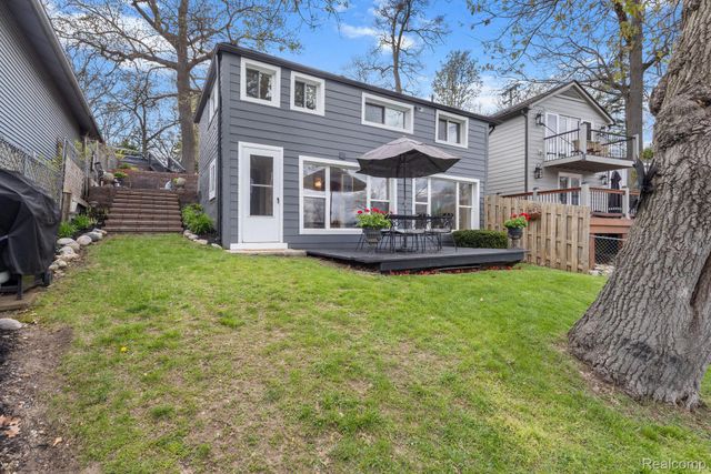 567 Bellevue Avenue, Lake Orion Village, MI 48362