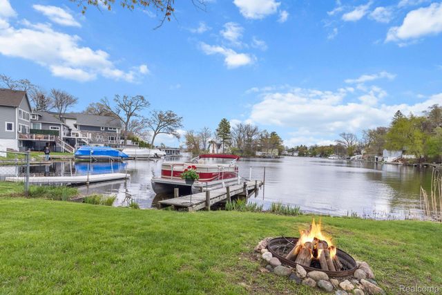 567 Bellevue Avenue, Lake Orion Village, MI 48362