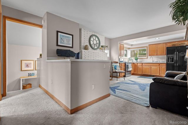 567 Bellevue Avenue, Lake Orion Village, MI 48362