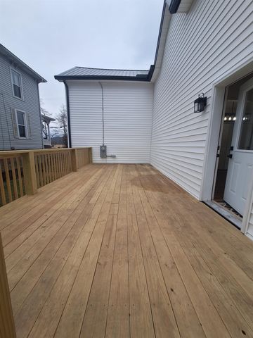 311 Kanawha Terrace, Saint Albans, WV 25177