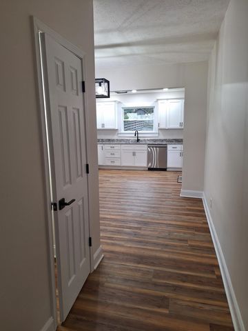 311 Kanawha Terrace, Saint Albans, WV 25177