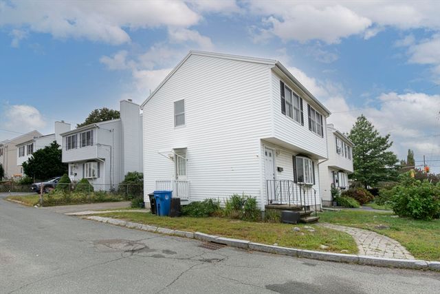 164 Grove St, Waltham, MA 02453
