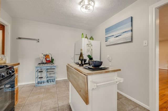 501 W 17th Street, Houston, TX 77008