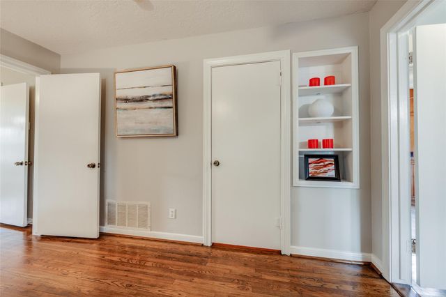 501 W 17th Street, Houston, TX 77008