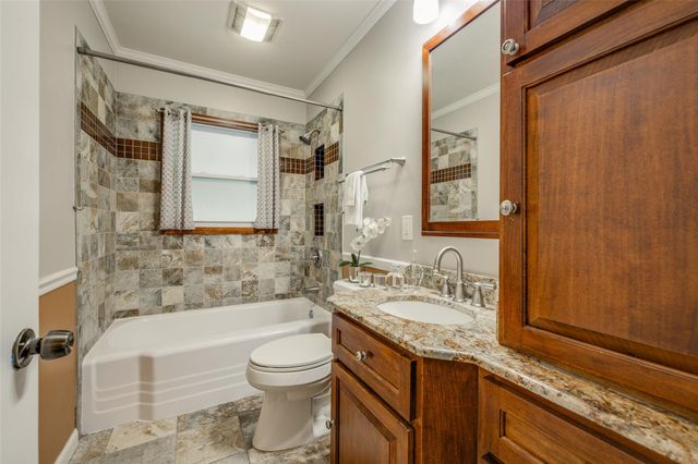 501 W 17th Street, Houston, TX 77008