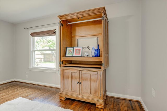 501 W 17th Street, Houston, TX 77008
