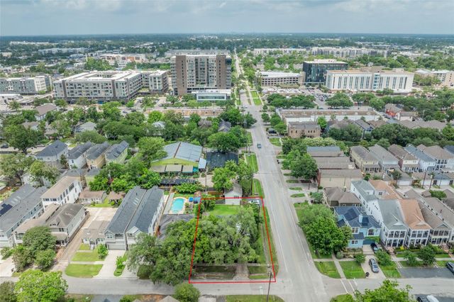501 W 17th Street, Houston, TX 77008