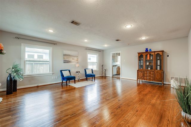 501 W 17th Street, Houston, TX 77008