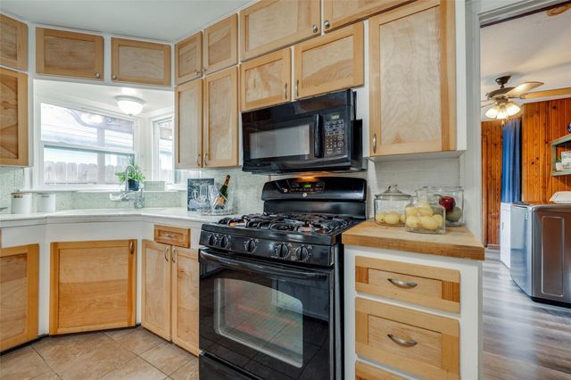 501 W 17th Street, Houston, TX 77008