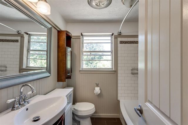 1533 Canterbury Street, Norman, OK 73069