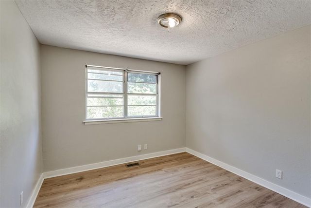 1533 Canterbury Street, Norman, OK 73069