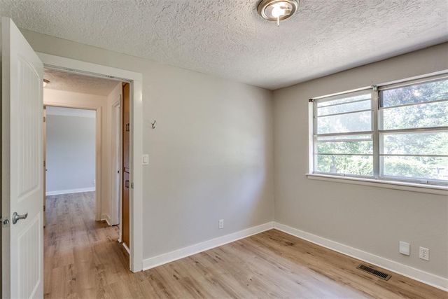 1533 Canterbury Street, Norman, OK 73069