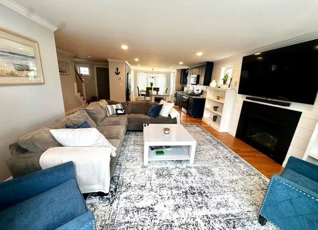 6 Pasture Hill Rd, Plymouth, MA 02360