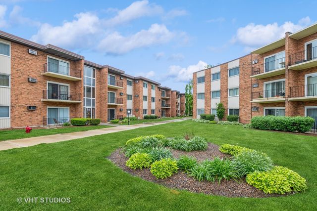 4137 W 97 Place 311, Oak Lawn, IL 60453