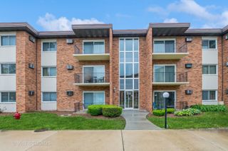 4137 W 97 Place 311, Oak Lawn, IL 60453