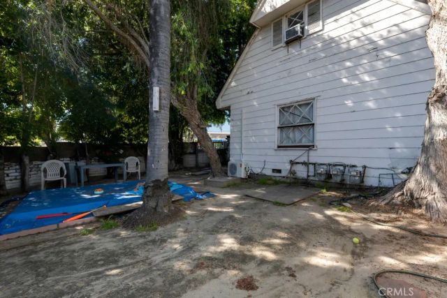 11667 Burbank, North Hollywood, CA 91601
