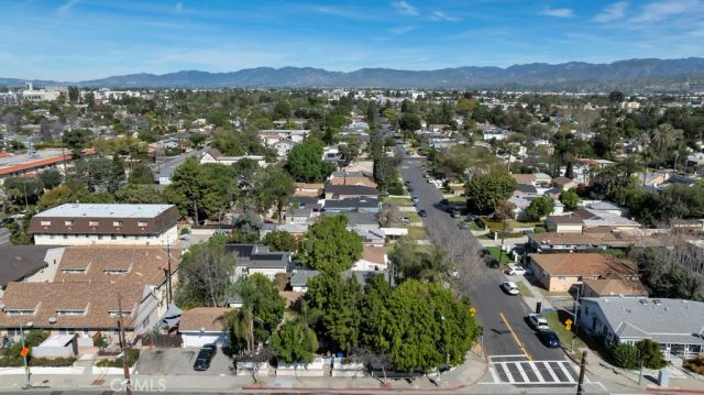 11667 Burbank, North Hollywood, CA 91601