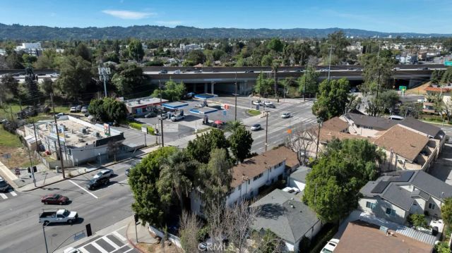 11667 Burbank, North Hollywood, CA 91601
