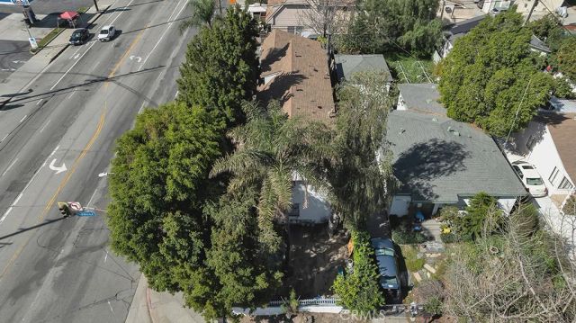 11667 Burbank, North Hollywood, CA 91601