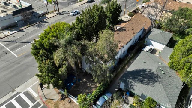 11667 Burbank, North Hollywood, CA 91601