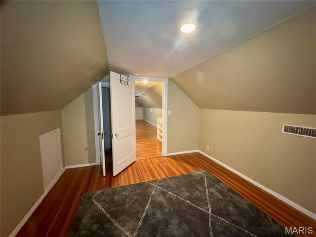 5730 Park Lane, St Louis, MO 63147